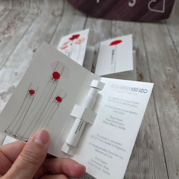 Kenzo Flower Samples - Picture 2 of 2